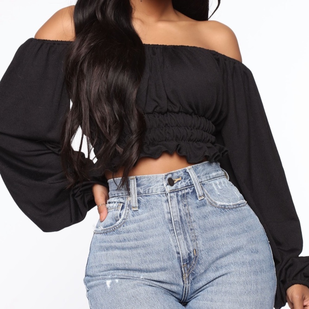 Black fashion nova off shoulder crop top